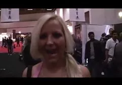 ماساژ گرم کننده باعث تحریک عکس سگسی خارجی حفره ای در سر می شود