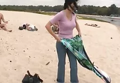 موتورسیکلت یک عضو از سایت سکسی جدید خارجی سبیل انسانی را رانده است