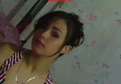 سبزه لاغر خود سایت کلیپ سکسی خارجی را به دو جک روی تخت می دهد