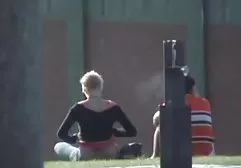 دختر برهنه شهوتسرا خارجی با استخر استراحت می کند