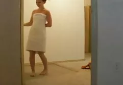 او شراب را دانلود فیلم سکی خارجی با یک همسایه کامل نوشید و پاهای او را گسترش داد