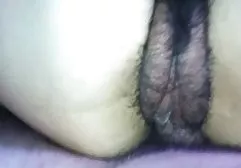 زن ریزه اندام squatting عمیقا بمکد دیک بسیار بزرگ است سکس خارجی جذاب