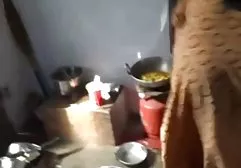 در حالی که دوستانش شنا کردند، آنها توانستند مردی را دانلودفیلم سوپرسکسی خارجی با یک جادوگر خجالت زده کنند