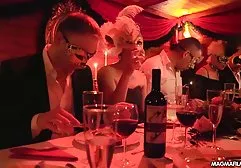 من چشم ها را زدم و جنس را از یک پسر خواسته کلیپ های سوپر خارجی بودم