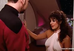 معشوقه بمکد، انجیر انجیر سیکس خارجی و تخم مرغ تراشیده شود