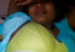 شخص عجیب و غریب ورزش ها و fucks در دانلود رایگان فیلم خارجی سکسی بار مشاهده