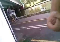 زنان به صورت مخفی در دانلود فیلم سینمایی خارجی پورن دوش گرفته شده اند