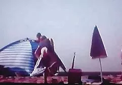 دختر وقت نداشت تا شلوار خود را بپوشد و آنها را مرطوب کند ویدیو سوپر خارجی