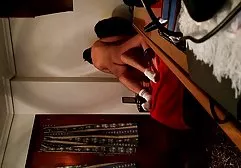 او در حال تماشای دستبند عمو او بود کانال سکسی در تلگرام خارجی و مجبور بود او را بپوشد