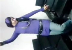 عجیب و سایت سکسی رایگان خارجی غریب بزرگ از احمق ضخیم همسر با اشیاء مختلف 5