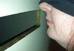 شوهرش را بیدار کرد و در تمام فیلم های خارجی سکسی سوراخ ها با دست و دیک 4 سری خود را به او داد