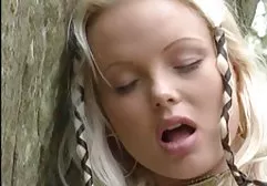 سبزه خود را با فیلمهای سوپرخارجی وایرانی اسباب بازی های جنسی بازی می کند