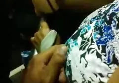 Strapon یک زن لزبین را به تصمیم گیری برای داشتن سکس خارجی کون رابطه جنسی کمک کرد