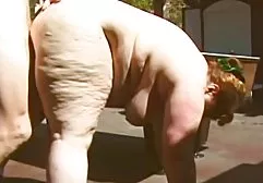 یک مرد بزرگ باحاله سخت دمار از روزگارمان درآورد در کلیپهای سوپر خارجی زیبایی الاغ در جوراب ساق بلند سفید