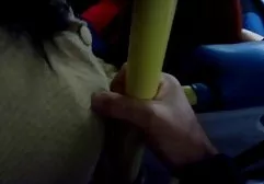 یک گل دختر را فیلم سینمایی سکسی با لینک مستقیم در اتاق خوابگاه مرتب کرد