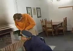 سبز در ماشین سوار می شود برای آنچه که رانندگی فیلم سکس خانوادگی خارجی کرد